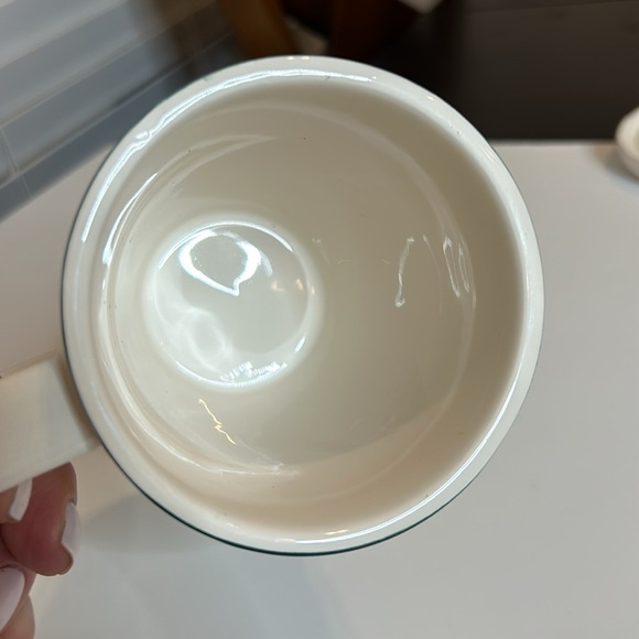 Pfaltzgraff Winterberry Holiday Covered Mug - Picture 11 of 14